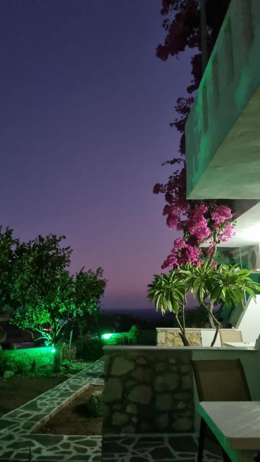 Studios Nina Amoopi Exterior photo
