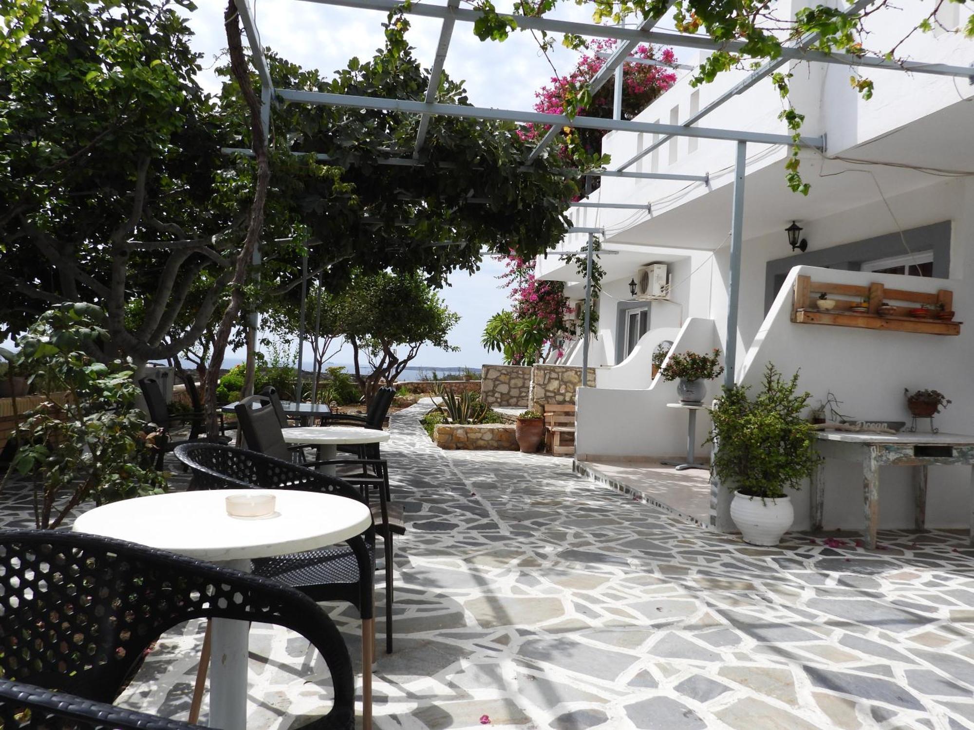 Studios Nina Amoopi Exterior photo